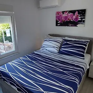 https://apartman-perunika.primorje-gorskikotar.com